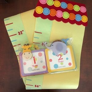 Papyrus wall hanging growth chart